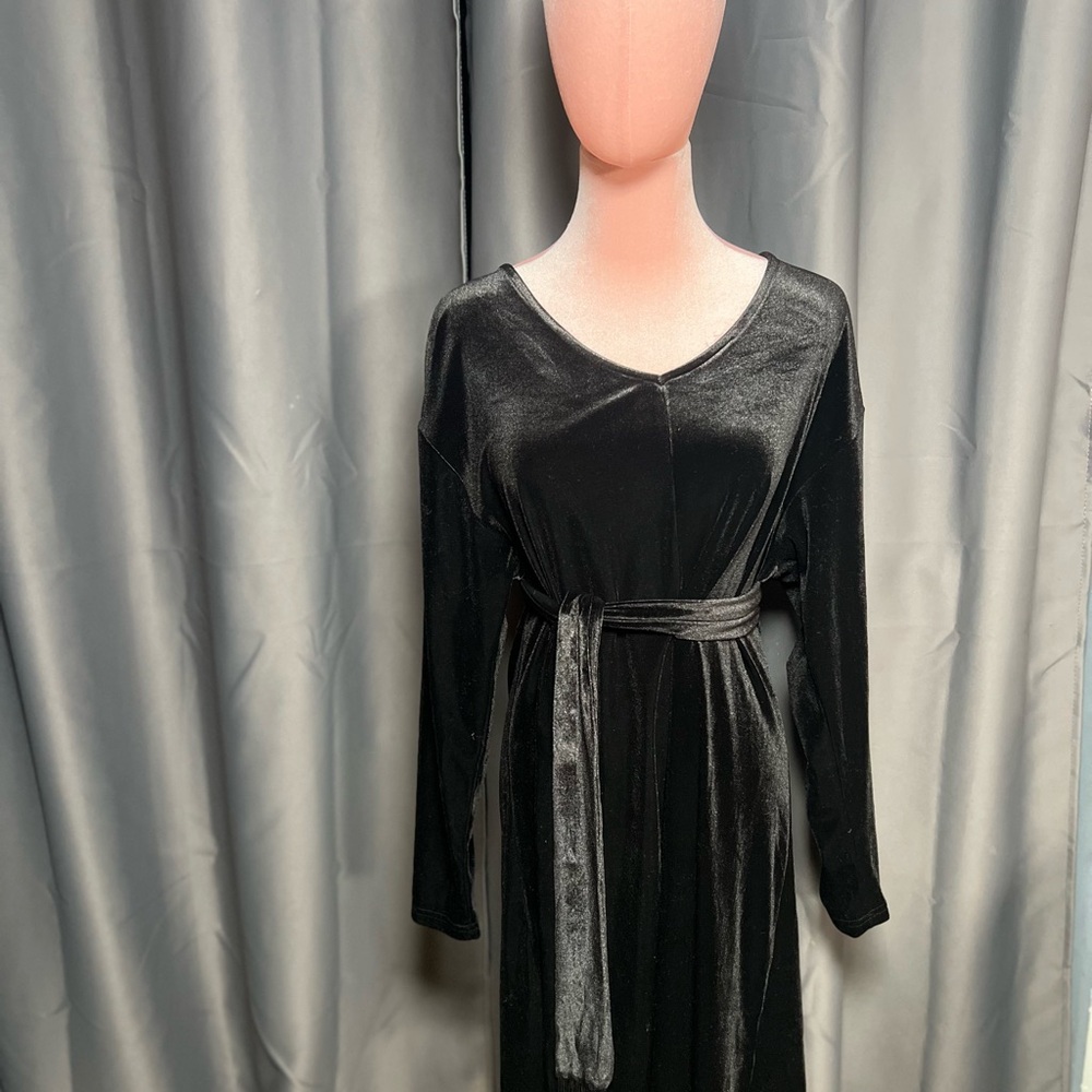 Angels Elegant Black Velvet Dress